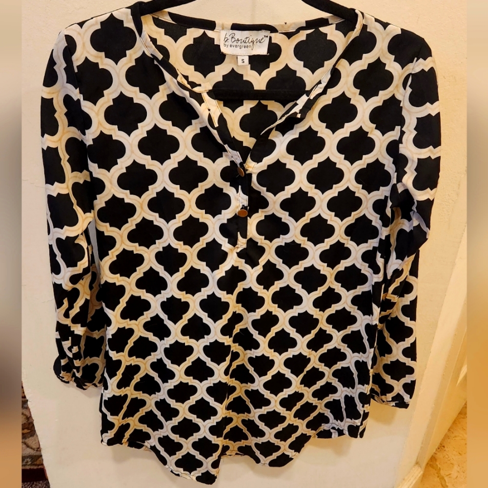 Black/gold/white boutique top